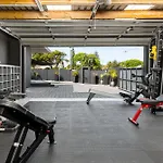 Luxury Oasis, Lifestyle Villa, Pool & Gym